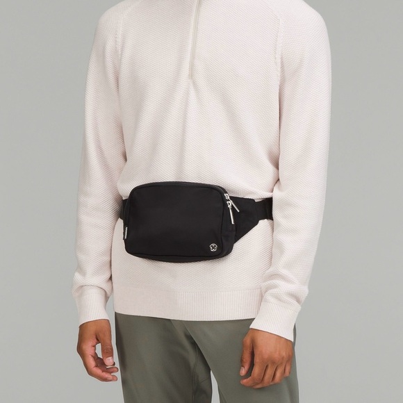 Black Pandora Women/Men’s Belt Bag Zipper Closure Fanny Pack - Picture 5 of 10